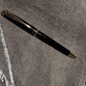 European Pen Company Black Lacquer Gold Trim Twist Ballpoint Pen